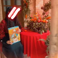 عکاسی به همراه دکور یلدا