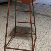 چهارپایه فلزی