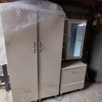 کمد جالباسی و ارایشی بدون کوچکترین عیب درحد نو