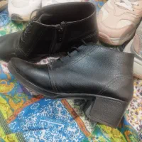 کفش|کیف، کفش، کمربند|مشهد, خواجه ربیع|دیوار