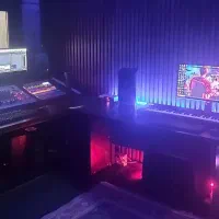 آموزش خوانندگی،گویندگی،مداحی،آهنگسازی،گیتار