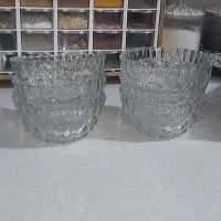 تعدادی ظروف پذیرایی