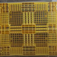 فروش ۶ عدد پالت زرد رنگ