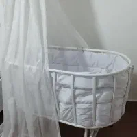 گهواره کنار مادر نو