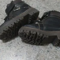 نیم پوت سایز۲۸در حد نو ۲۵۰هزارتومان|کیف، کفش، کمربند|خوی, |دیوار