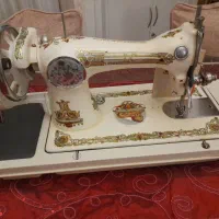 چرخ خیاطی قدیمی آنتیک موزه ای نو سفید کمیاب|کلکسیون اشیاء عتیقه|تهران, فلسطین (میدان انقلاب)|دیوار