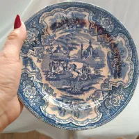 تعدادی بشقاب وکاسه قدیمی  آنتیک زیبا|کلکسیون اشیاء عتیقه|همدان, |دیوار