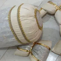 پر و دوخت جلد بالشت وتشک