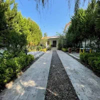 ۵۰۰ متر ویلا باغ استخردار/مبله سند تک برگ سرخرود