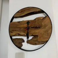 ساعت چوبی