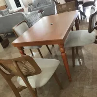 میز غذاخوری