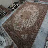 یک عدد فرش 9 و 4 متری