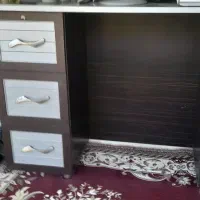 میز بزرگ  MDF برای فروشگاه لباس