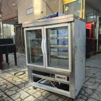 فریزر مکعبی ویترینی یک متری در حد نونو|فروشگاه و مغازه|نسیم‌شهر, |دیوار