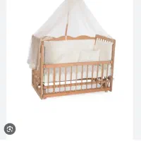 تخت کنار مادر