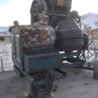 بتن ریزی بادستگاه خلاطه کویتی.(رئیسی)