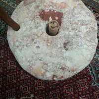 اسیاب سنگی دستی (دستار)|کلکسیون اشیاء عتیقه|قم, نیروگاه|دیوار