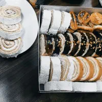 پخت انواع کیک و شیرینی‌ و حلوا خانگی|خدمات پذیرایی، مراسم|رامهرمز, |دیوار