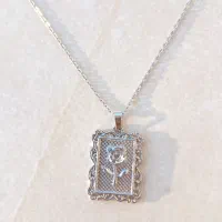 گردنبند طرح گل رز / اکسسوری