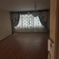 اپارتمان چمران نصف راه