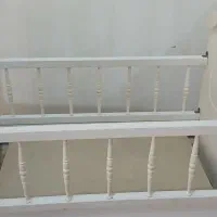 تخت و تشک کودکانه