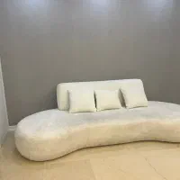 مبل راحتی سفید در حد نو
