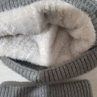 کلاه دخترانه|کفش و لباس بچه|رشت, باهنر|دیوار