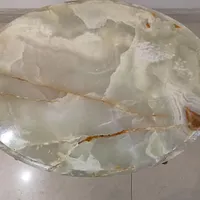 میز آنتیک سنگ سفید مرمر طرحدار و برنز|کلکسیون اشیاء عتیقه|تهران, شهرک ژاندارمری|دیوار