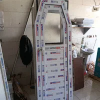 انواع درب پی وی سی|خدمات پیشه و مهارت|خرمآباد, |دیوار