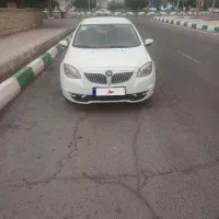 برلیانس ۳۳۰ مدل ۹۵