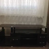 میز تلویزیون شیشه ای