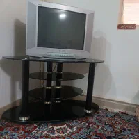 تلویزیون و میز تلویزیون در حد نو