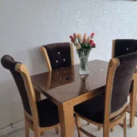 ناهار خوری ۴ نفره در حد نو