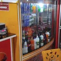 یک دستگاه یخچال ایستاده کارکرده