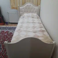 تخت یک نفره