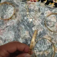 4عددالنگو 2جفت گوشواره و1 عدد حلقه