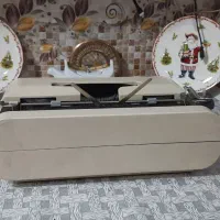 ماشین تایپ فارسی فلزی olivetti اسپانیایی|لوازم التحریر|مشکین‌دشت, |دیوار