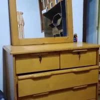 دراور کشو دار همراه با آینه