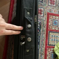 کیف دستی سالم مشکی|کیف، کفش، کمربند|رشت, منظریه|دیوار