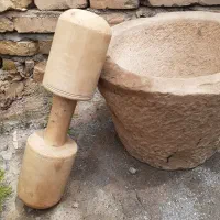 یانه سنگی|کلکسیون اشیاء عتیقه|فارسان, |دیوار