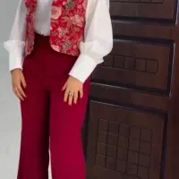 زنانه|لباس|شاهینشهر, گزبرخوار|دیوار