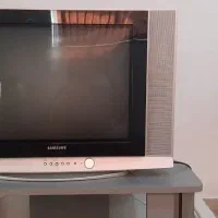 تلویزین ومیز