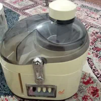 آب میوه گیر