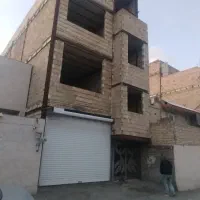 سه طبقه ویلای ۱۰۰ متری/نزدیک بلوار اصلی