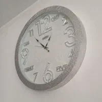 ساعت دیواری