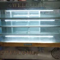 فلیزر و ویترین شیرینی فروشی