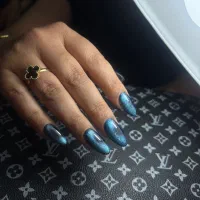 کاشت وترمیم ناخن