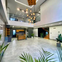 ارتفاع-سقف-ویلا-به-کنار-سندجوازاستخرلوکیشن-برند