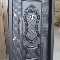 فروش انواع درب های ضد سرقت و چوبی|مصالح و تجهیزات ساختمان|خمین, |دیوار