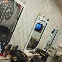 ایینه صندلی و میز ترولی آرایشگاهی